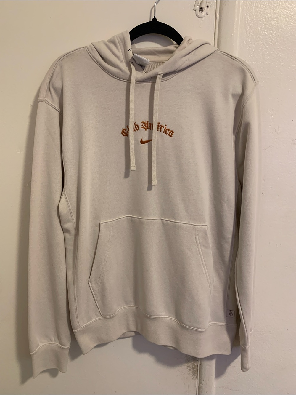 Men’s Nike Club America soccer hoodie! NWT